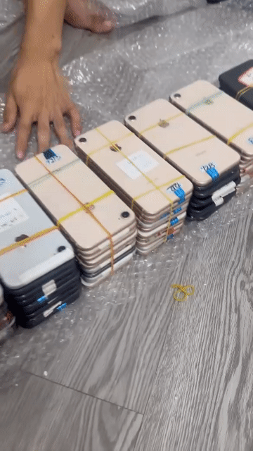 iPhone 8G Vàng hồng, Bạc Đã qua sử dụng. Mua bán Điện thoại tại Quận Đống Đa Hà Nội được đăng bởi thái sơn hình 1