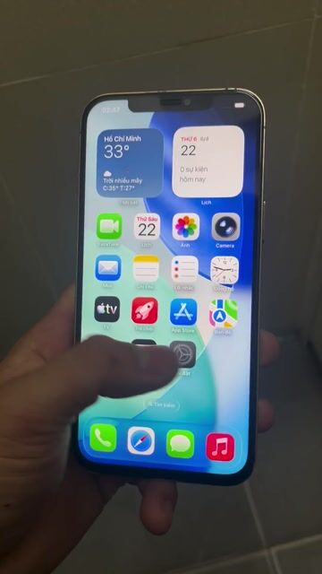 12Pro Max full chức năng kẹt tiền cần bán. Mua bán Điện thoại tại Thành phố Dĩ An Bình Dương được đăng bởi Minh Vàng hình 1