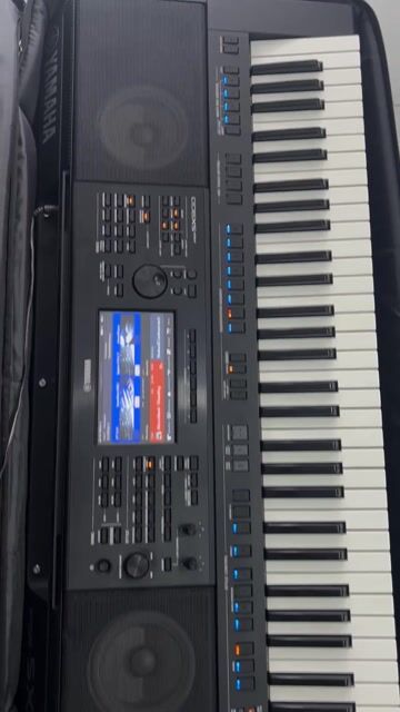 Đàn Organ Yamaha PSR-SX900 Đen Mới. Mua bán Nhạc cụ tại Thành phố Dĩ An Bình Dương được đăng bởi Lê Hiền hình 1