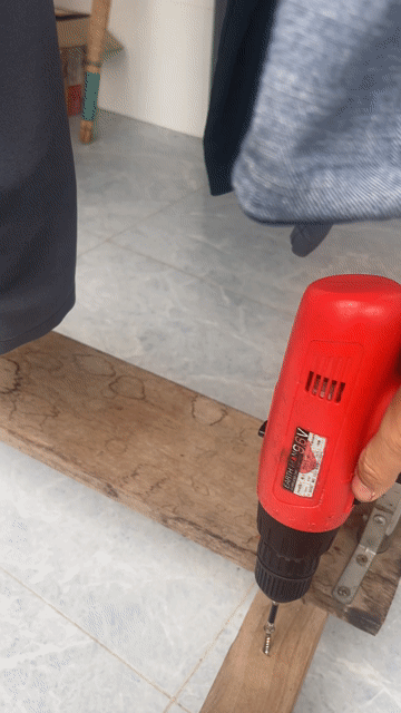 Máy khoan pin 12V Đỏ Nhật bãi. Mua bán Nội thất, đồ gia dụng khác tại Thành phố Biên Hòa Đồng Nai được đăng bởi Nhat Hoang hình 1