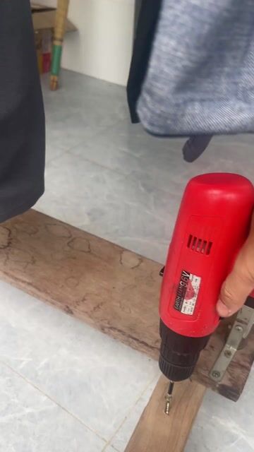 Máy khoan pin 12V Đỏ Nhật bãi. Mua bán Nội thất, đồ gia dụng khác tại Thành phố Biên Hòa Đồng Nai được đăng bởi Nhat Hoang hình 1