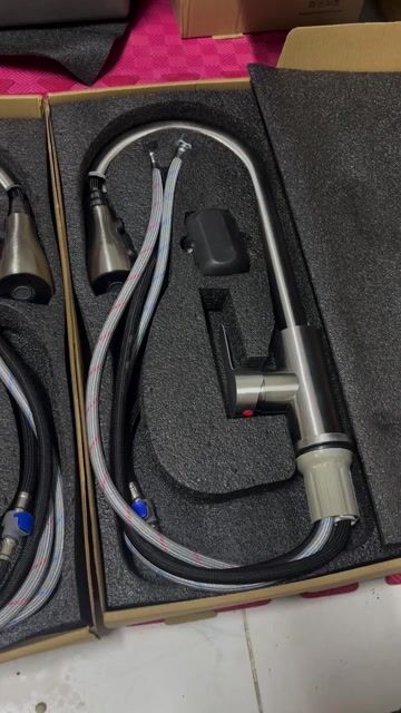 Vòi rửa chén Inox 304 Bạc. Mua bán Thiết bị vệ sinh, nhà tắm tại Quận 1 Tp Hồ Chí Minh được đăng bởi Thiết Bị Vệ Sinh Nhà Bếp Kim Cương hình 1