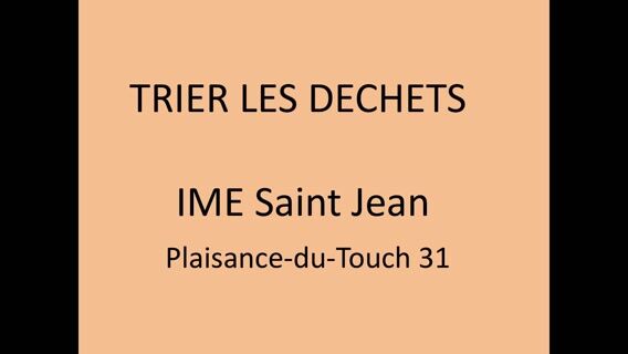 Trier les déchets - Agent de déchèterie