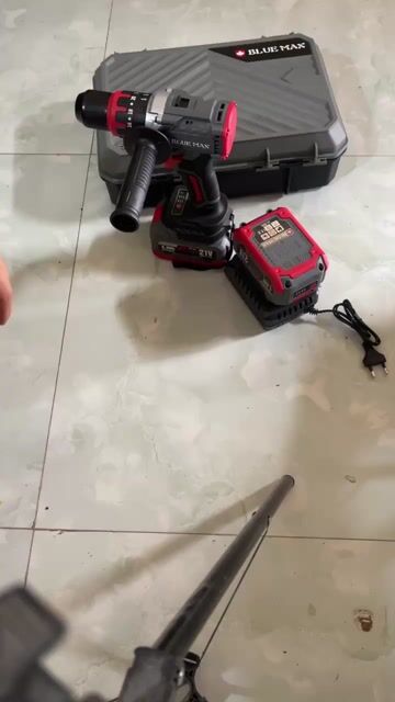 Máy khoan pin BLUE MAX 13ly. Mua bán Đồ chuyên dụng, Giống nuôi trồng tại Huyện Vĩnh Tường Vĩnh Phúc được đăng bởi Lê Quang Đại hình 1