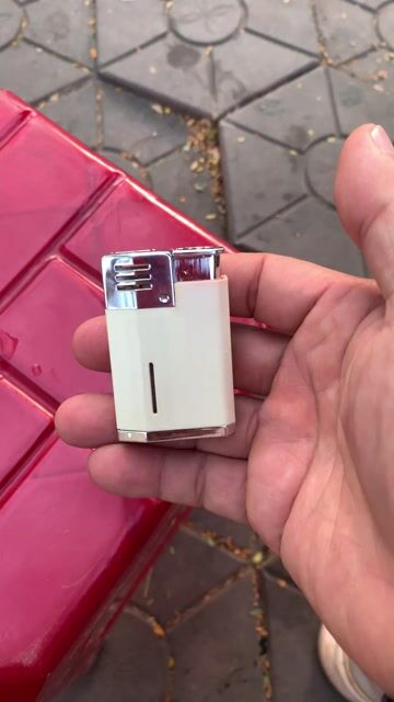 Bật lửa ga điện Mazeto Kem. Mua bán Đồ sưu tầm, đồ cổ tại Quận Hải An Hải Phòng được đăng bởi Dân Đỗ hình 1