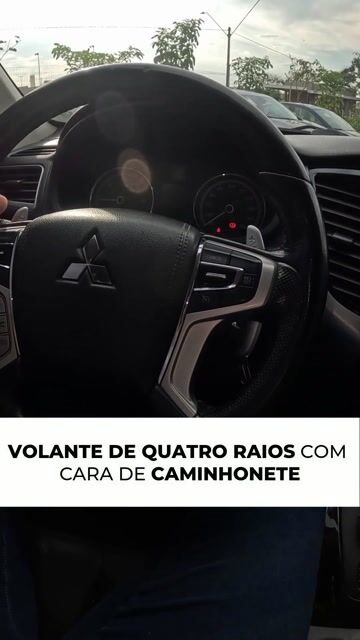 VOLANTE DE QUATRO RAIOS COM CARA DE CAMINHONETE