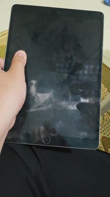 Apple iPad Pro 10.5 inch 256GB. Mua bán Máy tính bảng tại Quận Hải An Hải Phòng được đăng bởi nguyễn văn long hình 1
