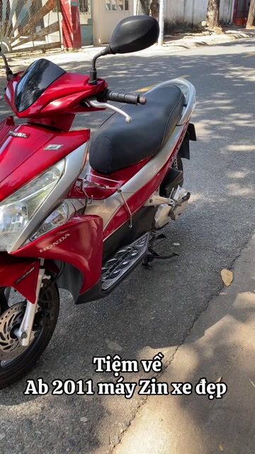 Honda Air Blade FI 2011 Đỏ bạc. Mua bán Xe máy tại Thành phố Bà Rịa Bà Rịa - Vũng Tàu được đăng bởi Tùng Vario hình 1