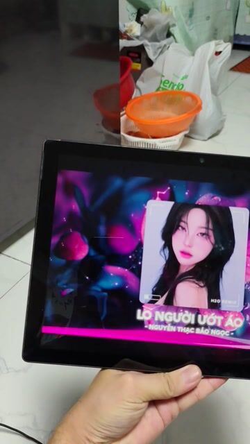 Surface Pro 6 i7 8650, 16GB RAM, tặng bao da. Mua bán Laptop tại Quận 12 Tp Hồ Chí Minh được đăng bởi Huỳnh Quang Trang hình 1