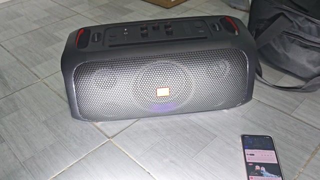 Loa Bluetooth JBL PartyBox On-The-Go Đen kèm micro. Mua bán Tivi, Âm thanh tại Huyện Càng Long Trà Vinh được đăng bởi Nguyễn Khoa điền hình 1