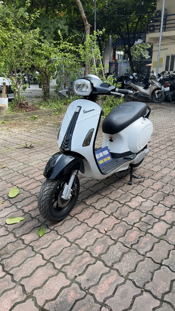 Xe máy điện Vespa đèn vuông Trắng AQ2026. Mua bán Xe máy tại Quận Cầu Giấy Hà Nội được đăng bởi Xe điện Bình Phương hình 1