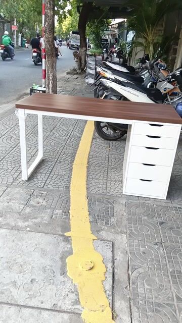 Bàn làm việc IKEA Gỗ MDF 120x60cm. Mua bán Bàn ghế tại Quận Cẩm Lệ Đà Nẵng được đăng bởi NỘI THẤT GIÁ TẬN XƯỞNG hình 1
