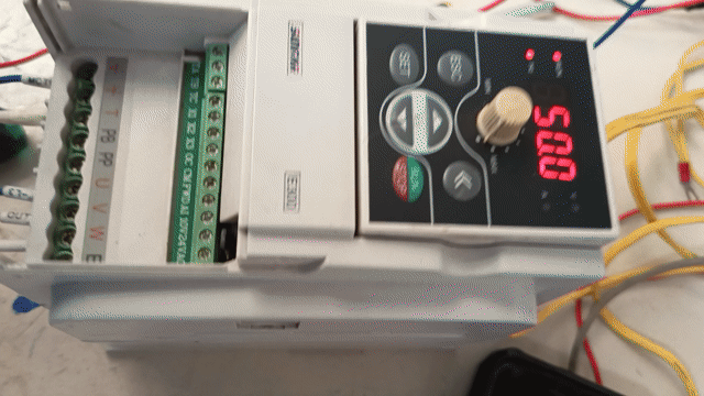 Biến tần vào 1 pha SUNFAR E300- 2.2kw 220v. Mua bán Đồ chuyên dụng, Giống nuôi trồng tại Thành phố Biên Hòa Đồng Nai được đăng bởi TDH Biên Hòa hình 1