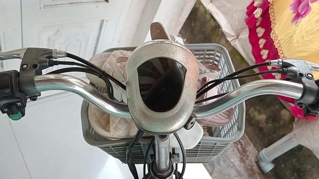 Xe đạp điện Mactin 107 màu Đỏ đen. Mua bán Xe điện tại Huyện Gò Dầu Tây Ninh được đăng bởi trần thị thu hạnh  hình 1