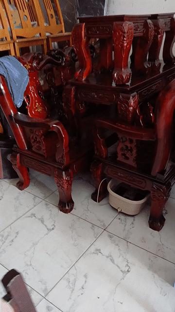 Bộ bàn ghế phòng khách Gỗ Nâu đỏ 6 món cũ. Mua bán Bàn ghế tại Huyện Bình Chánh Tp Hồ Chí Minh được đăng bởi BA hình 1