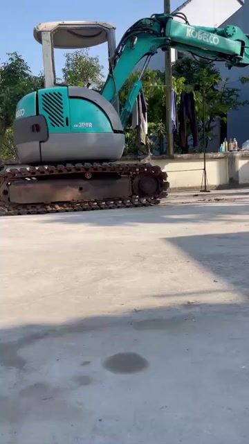 Máy xúc Kobelco SK30UR-3 2002. Mua bán Phương tiện khác tại Huyện Yên Dũng Bắc Giang được đăng bởi Nguyen Tan hình 1