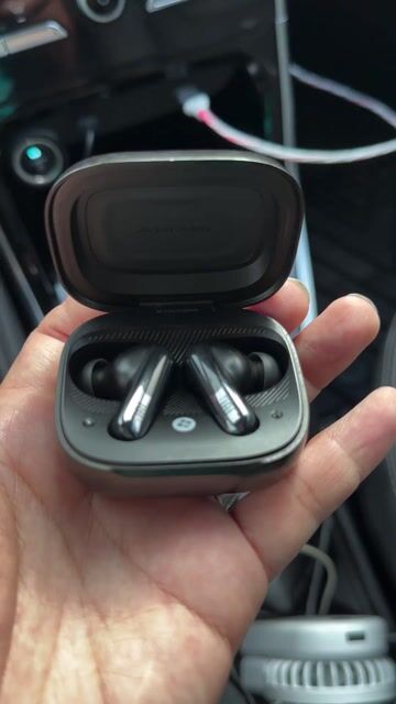 Tai nghe JBL Live Beam 3 Đen. Mua bán Tivi, Âm thanh tại Thành phố Nha Trang Khánh Hòa được đăng bởi TUẤN VÕ hình 1