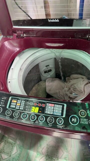 Máy giặt LG cửa trên 8.4kg Đỏ đô. Mua bán Máy giặt tại Quận Gò Vấp Tp Hồ Chí Minh được đăng bởi bán gì mua nấy hình 1