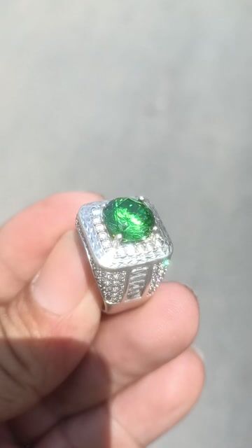 Nhẫn nam bạc màu Bạc, Xanh lá size 19. Mua bán Phụ kiện thời trang khác tại Quận 7 Tp Hồ Chí Minh được đăng bởi văn linh  hình 1