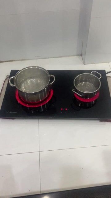 Bếp hồng ngoại Malloca Đen nấu ko kén nồi. Mua bán Bếp, lò, đồ điện nhà bếp tại Quận 11 Tp Hồ Chí Minh được đăng bởi Hương thảo hình 1