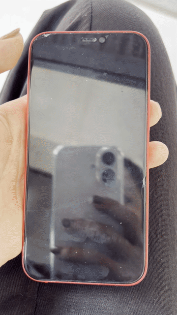 Apple iPhone Đỏ Đã sử dụng. Mua bán Điện thoại tại Thành phố Cà Mau Cà Mau được đăng bởi Huỳnh Thuý Anh hình 1