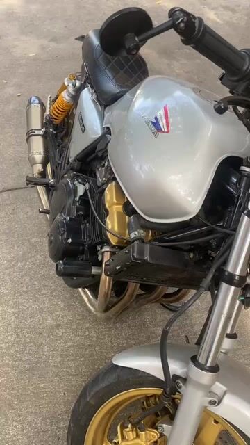 Honda CB400 Super Four. Mua bán Xe máy tại Thị xã Phú Mỹ Bà Rịa - Vũng Tàu được đăng bởi Hanh Pham hình 1