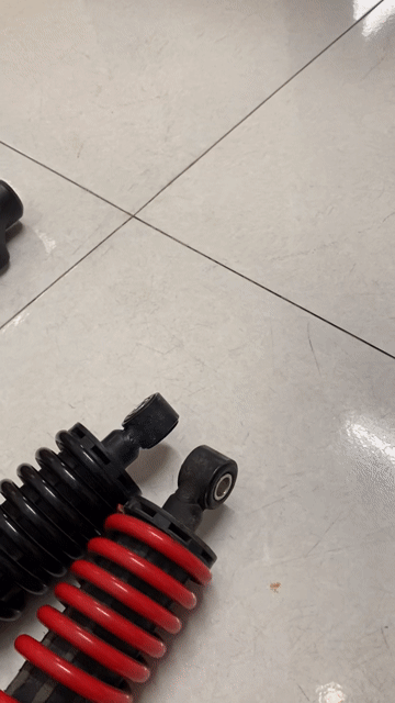 Phuộc xe máy Vario 160 Đen Đỏ. Mua bán Phụ tùng xe tại Quận 5 Tp Hồ Chí Minh được đăng bởi JM hình 1