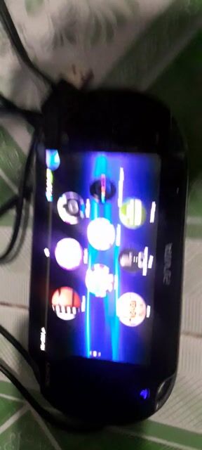 Máy chơi game Sony PS Vita 1101 16GB Đen. Mua bán Thiết bị chơi game tại Quận Tân Phú Tp Hồ Chí Minh được đăng bởi kvein hình 1