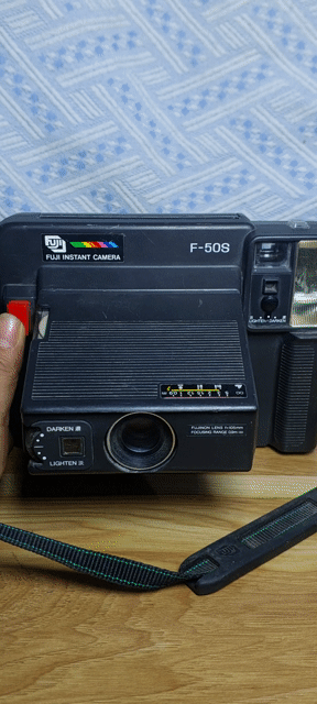 Máy ảnh lấy liền Canon Đen nhỏ gọn. Mua bán Máy ảnh, Máy quay tại Thành phố Thủ Đức Tp Hồ Chí Minh được đăng bởi Trung Trần hình 1