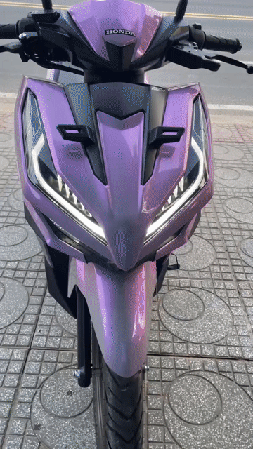 Honda Vario 2025 Tím Galaxy 2000 km. Mua bán Xe máy tại Huyện Dầu Tiếng Bình Dương được đăng bởi Trúc Linh hình 1