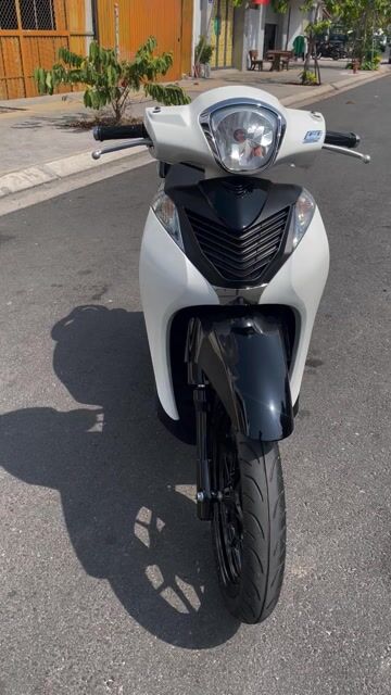 Bán xe Sh Mode 2015 khoá Smarkey màu trắng đen Spo. Mua bán Xe máy tại Thành phố Vũng Tàu Bà Rịa - Vũng Tàu được đăng bởi Bảo Gia hình 1