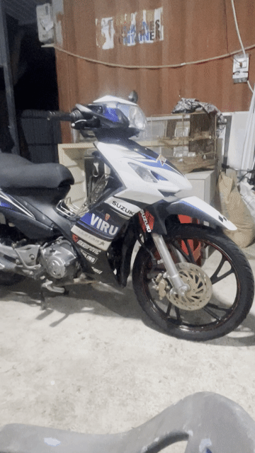 Suzuki Axelo 2015 Trắng xanh đen. Mua bán Xe máy tại Thị xã Tân Uyên Bình Dương được đăng bởi Trần Quang Huy hình 1