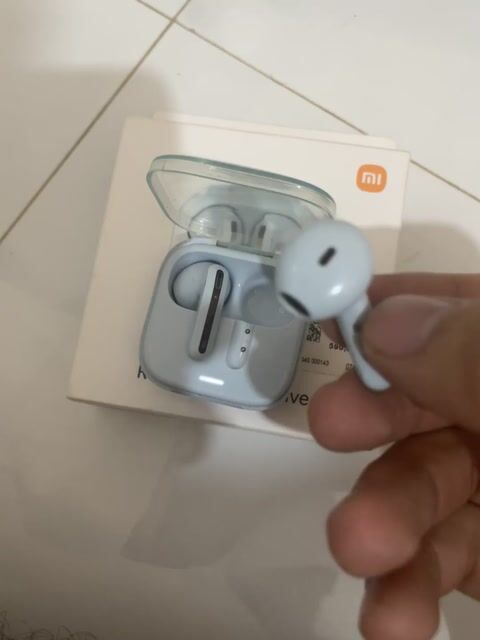 Tai nghe Bluetooth Xiaomi Redmi Buds 6 Active Xanh. Mua bán Tivi, Âm thanh tại Huyện Hòa Thành Tây Ninh được đăng bởi Gia Hào Trần hình 1