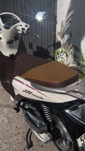 Honda SH Mode 2019 BSTP Smartkey Trắng. Mua bán Xe máy tại Huyện Nhà Bè Tp Hồ Chí Minh được đăng bởi Phạm Trần hình 1