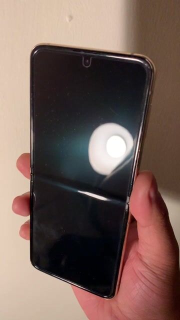 Samsung Z Flip 4 512GB Vàng. Mua bán Điện thoại tại Quận 4 Tp Hồ Chí Minh được đăng bởi Hoàng Nhật hình 1