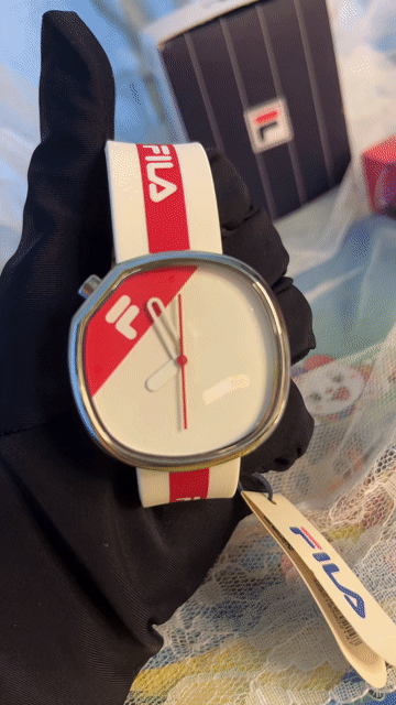 Đồng hồ Fila 40mm Đỏ Trắng. Mua bán Đồng hồ tại Thành phố Thuận An Bình Dương được đăng bởi Si 2hand  hình 1