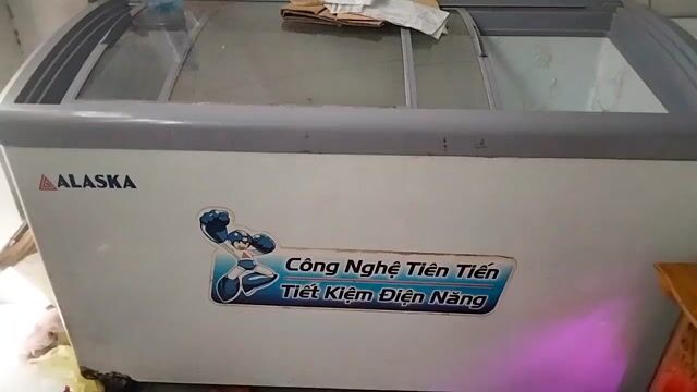 CẦN THANH LÝ TỦ ĐÔNG NẮP TRƯỢT MẶT TRONG