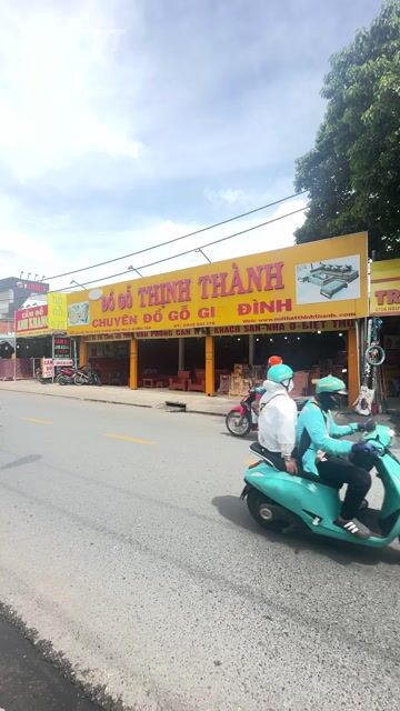 Bàn ghế Gỗ Thịnh Thành Nâu Chạm khắc. Mua bán Bàn ghế tại Quận Bình Tân Tp Hồ Chí Minh được đăng bởi Nhật Minh hình 1