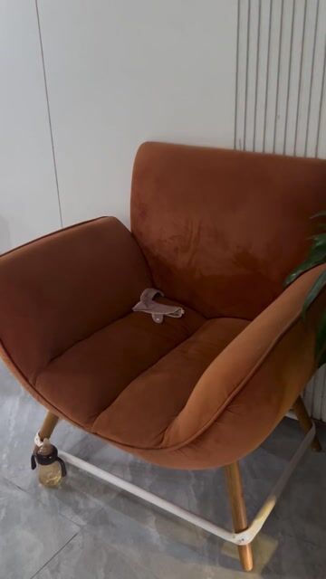 Ghế sofa đơn Vải nhung Cam Còn mới. Mua bán Bàn ghế tại Quận Liên Chiểu Đà Nẵng được đăng bởi NGUYÊN LÊ GIA LAI  hình 1