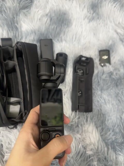 Máy quay phim DJI Pocket 3 còn bảo hành 4/2026. Mua bán Máy ảnh, Máy quay tại Quận 11 Tp Hồ Chí Minh được đăng bởi Gỗ Thông Nhà Làm  hình 1