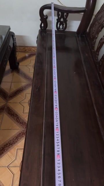 Bộ bàn ghế gỗ nâu cổ điển. Mua bán Bàn ghế tại Huyện Sóc Sơn Hà Nội được đăng bởi Hùng hình 1