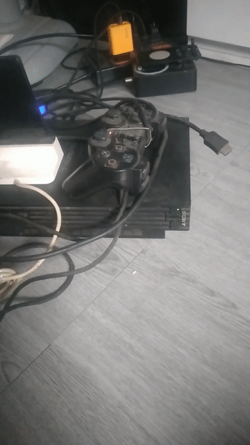Máy chơi game Sony PlayStation 2 Đen.. Mua bán Thiết bị chơi game tại Thành phố Biên Hòa Đồng Nai được đăng bởi Nguyên Hứa hình 1