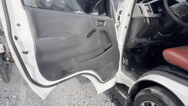 Toyota Hiace 16 chỗ Trắng, Đen. Mua bán Ô tô tại Quận Bình Tân Tp Hồ Chí Minh được đăng bởi Huỳnh tấn pha hình 1