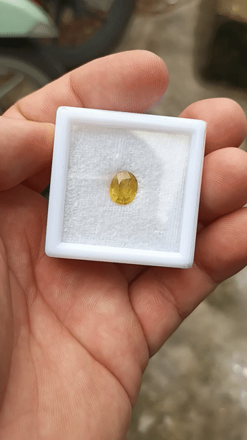 Bán Saphia tự nhiên Vàng 2.6 ct y hình giá trên . Mua bán Đồ sưu tầm, đồ cổ tại Quận 8 Tp Hồ Chí Minh được đăng bởi Thế giới đá quý hình 1