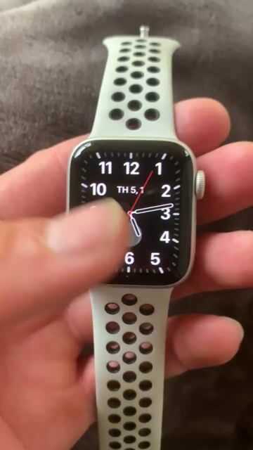 Apple Watch 6 40mm. Mua bán Thiết bị đeo thông minh tại Huyện Mai Sơn Sơn La được đăng bởi Đông Nguyễn hình 1