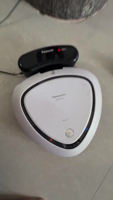 Robot hút bụi Panasonic MC-RX300S Trắng. Mua bán Thiết bị vệ sinh, nhà tắm tại Quận Bình Thuỷ Cần Thơ được đăng bởi Khôi Nguyên hình 1