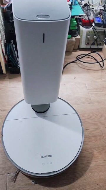 Robot hút bụi Samsung Tự đổ rác Trắng. Mua bán Nội thất, đồ gia dụng khác tại Huyện Yên Phong Bắc Ninh được đăng bởi Phương Còi hình 1