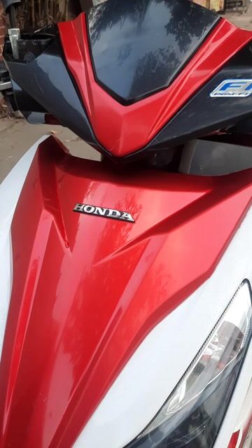 Honda Air Blade Đỏ trắng. Mua bán Xe máy tại Thành phố Dĩ An Bình Dương được đăng bởi Cửa hàng xe máy Anh Khoa  hình 1