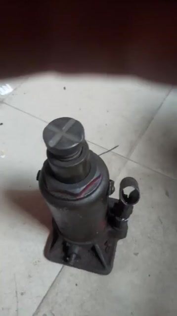 Kích con đội thủy lực 20 tấn dùng cho ô tô. Mua bán Phụ tùng xe tại Thành phố Thuận An Bình Dương được đăng bởi Nguyen An hình 1