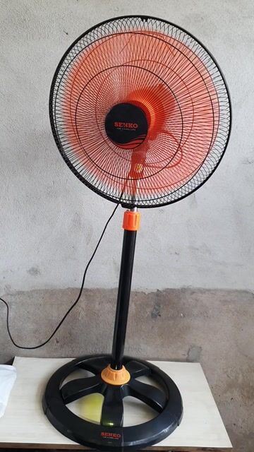 Quạt đứng công nghiệp Senko thân lớn Cam đen.. Mua bán Quạt tại Thành phố Thủ Dầu Một Bình Dương được đăng bởi NTN hình 1
